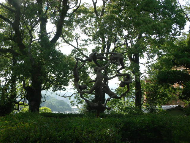 Escultura no Parque da Paz em Nagasaki. Foto: Dulce Moraes